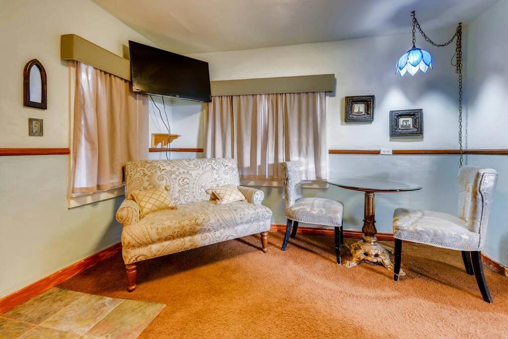 Cliff House Lodge And Hot Tub Cottages Morrison Dış mekan fotoğraf