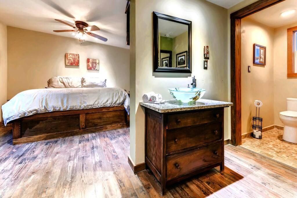 Cliff House Lodge And Hot Tub Cottages Morrison Dış mekan fotoğraf