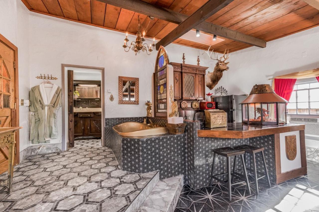 Cliff House Lodge And Hot Tub Cottages Morrison Dış mekan fotoğraf